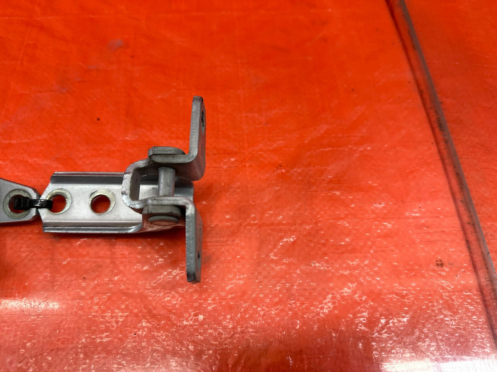 08 15 LANCER EVOLUTION X EVO 10   DOOR HINGE SET UPPER & LOWER RIGHT REAR 2144