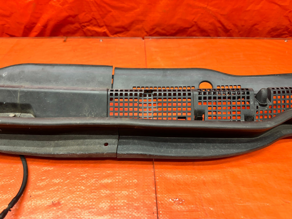 04 08 ACURA TSX FRONT WINDSHIELD WIPER COWL VENT GRILLE PANEL OEM #3309