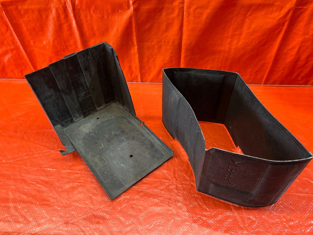 04 06 ACURA TL   BATTERY TRAY BOX SHIELD PLASTIC TRIM   OEM FACTORY #1070