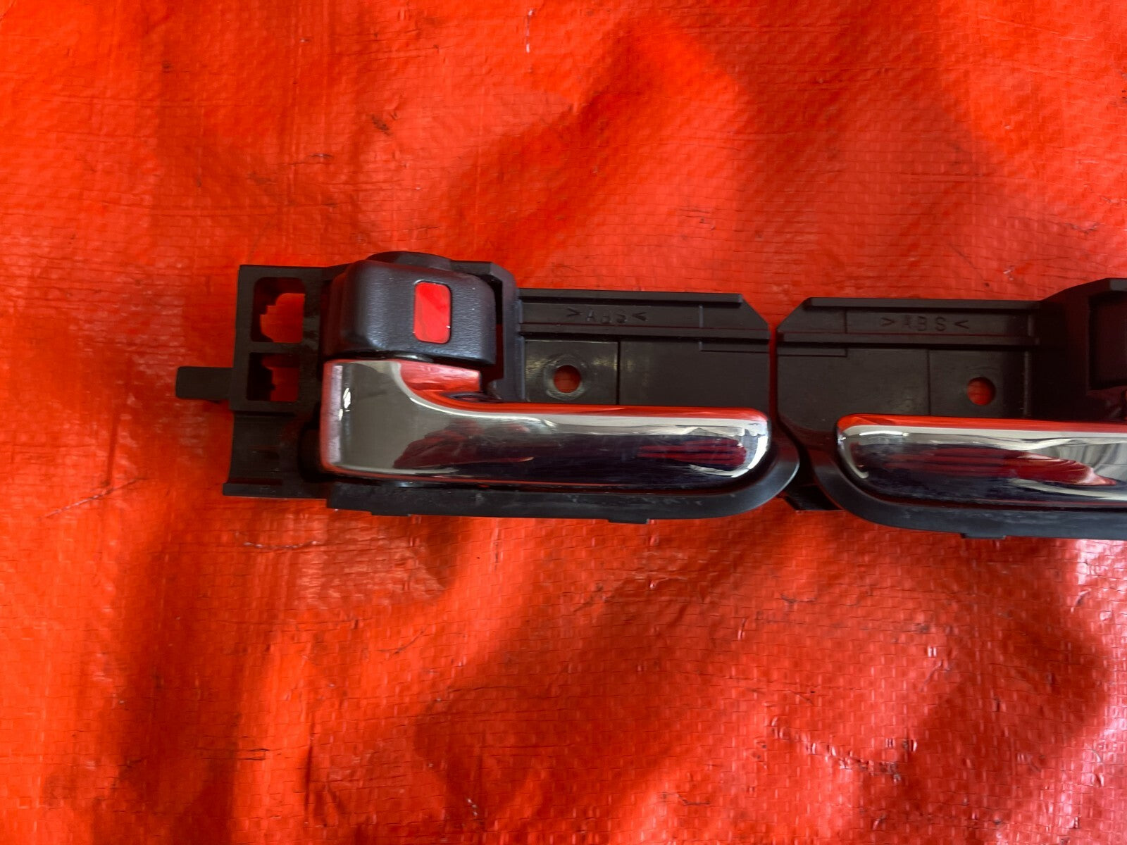 05 10 SCION TC   INTERIOR   DOOR HANDLE SET   DRIVER LEFT PASSENGER RIGHT   OEM4
