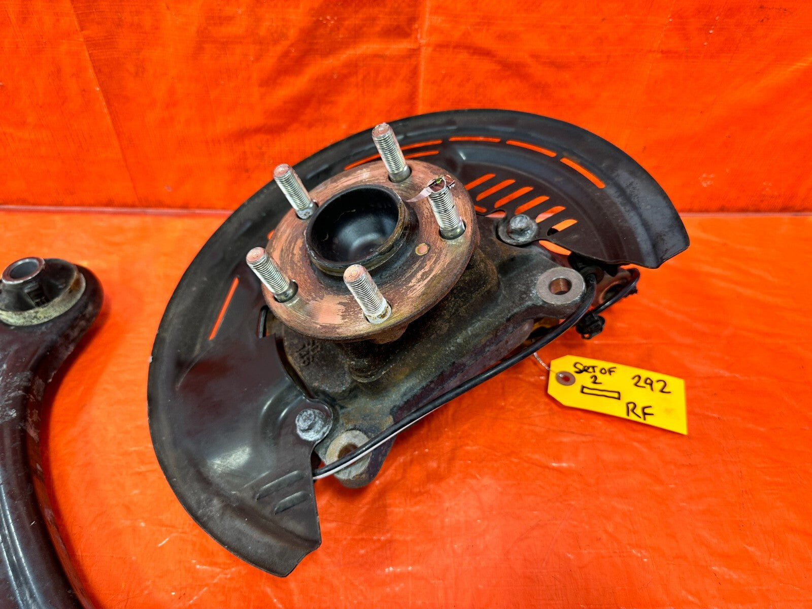 13 24 SUBARU BRZ   PASSENGER RIGHT FRONT SPINDLE KNUCKLE HUB & LOWER ARM OEM 2926