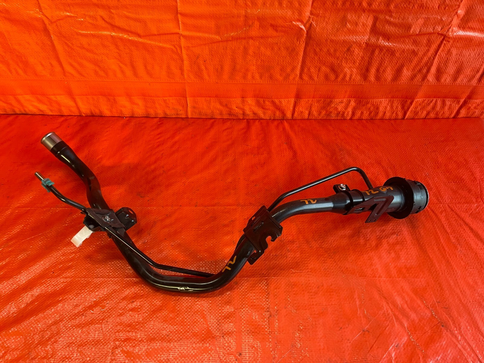 18 21 SUBARU CROSSTREK   GAS FILLER NECK FUEL GASOLINE   OEM FACTORY OE #720