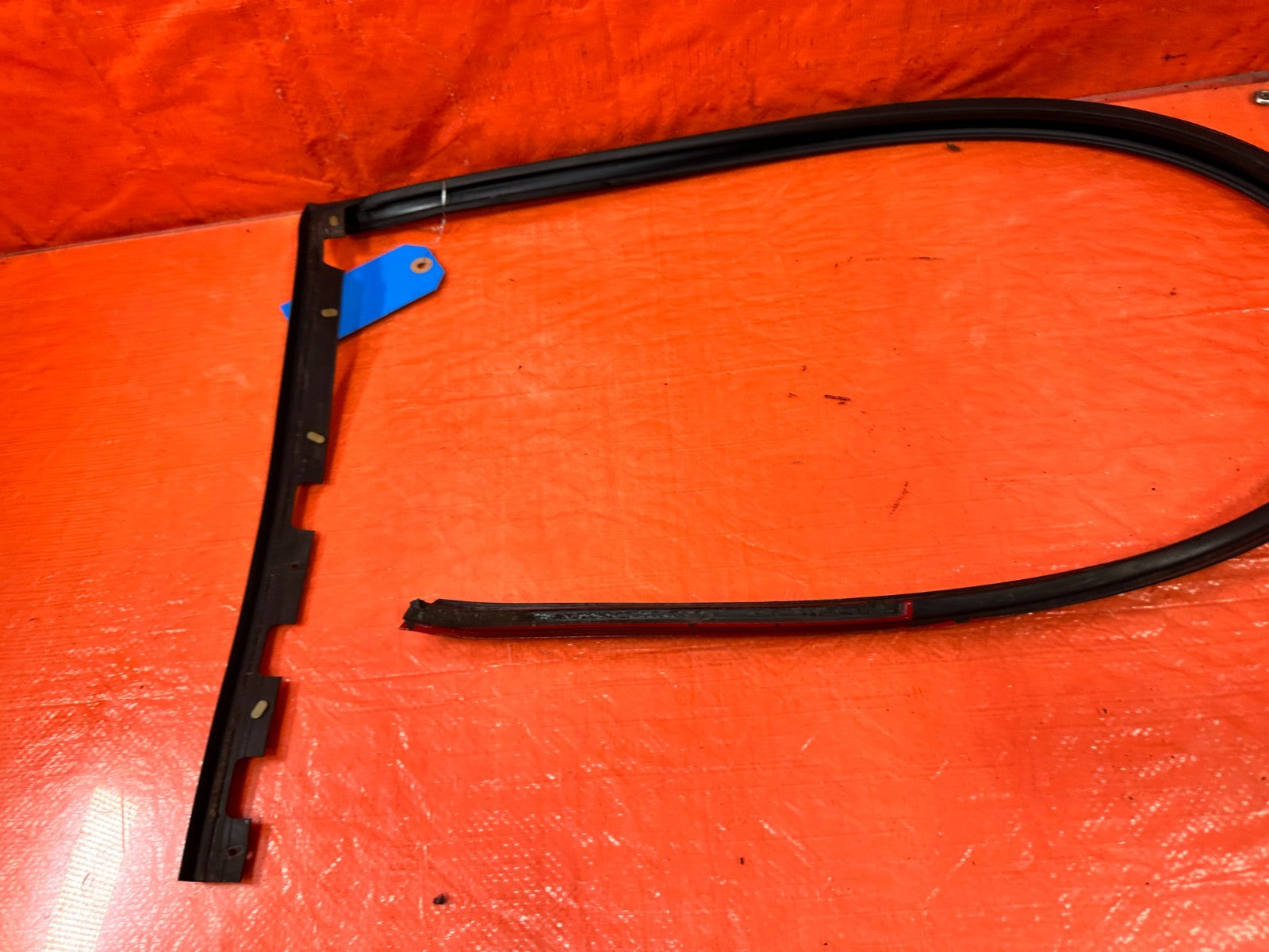 96 00 HONDA CIVIC COUPE   PASSENGER RIGHT WINDOW GLASS SUB SEAL   OEM #3197