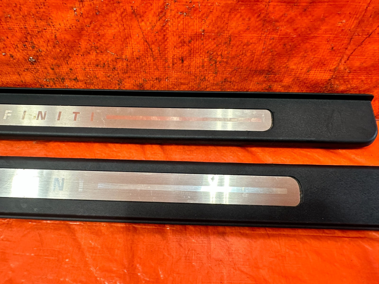 09 15 INFINITI G37 CONVERTIBLE LEFT AND RIGHT FLOOR PILLARS SCUFF PLATE SET 3294