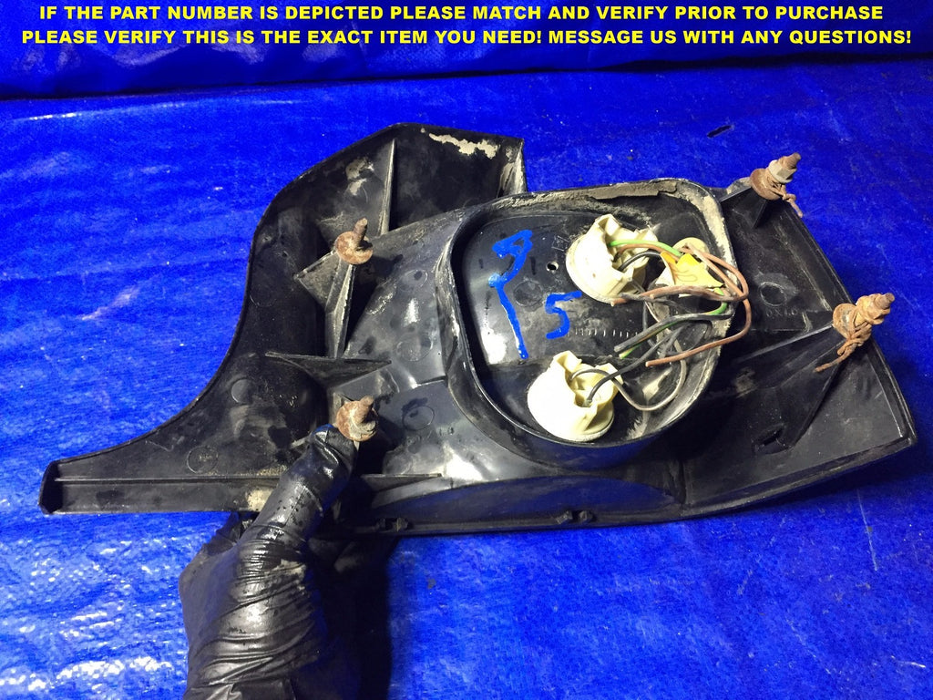 OEM 1988 1989 LINCOLN CONTINENTAL DRIVER LEFT TAIL LIGHT AIP2ST 88 CL5