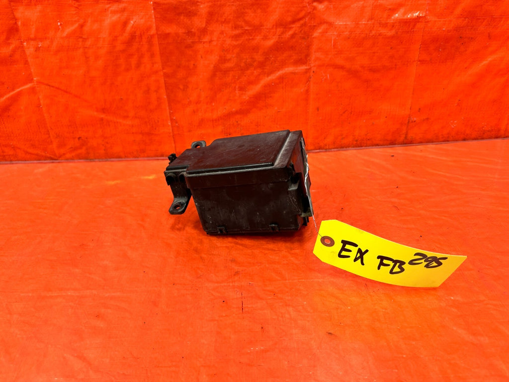 93 97 HONDA DEL SOL   EXTERIOR / ENGINE BAY   FUSE BOX PANEL   OEM #2950