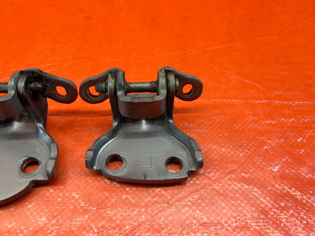 90 01 ACURA INTEGRA SEDAN 4D   DOOR HINGE SET UPPER & LOWER   LEFT REAR OEM #1594