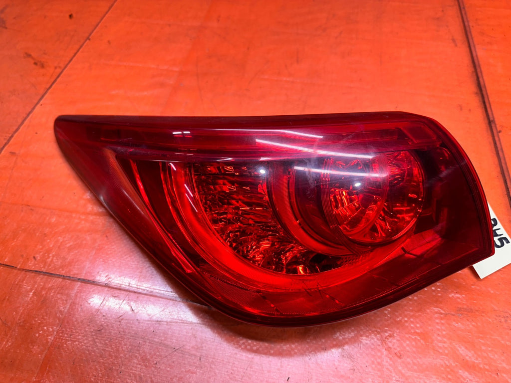 14-15 INFINITI Q50 3.7L AWD DRIVER LEFT OUTER QUARTER TAIL LIGHT LAMP LENS OEM #6