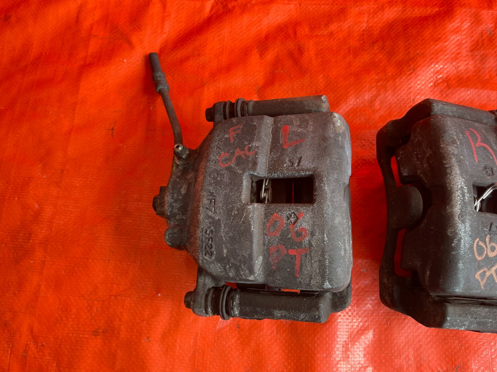 02 10 CHRYSLER PT CRUISER   BASE MODEL   BRAKE CALIPER SET   LEFT RIGHT   OEM OE5