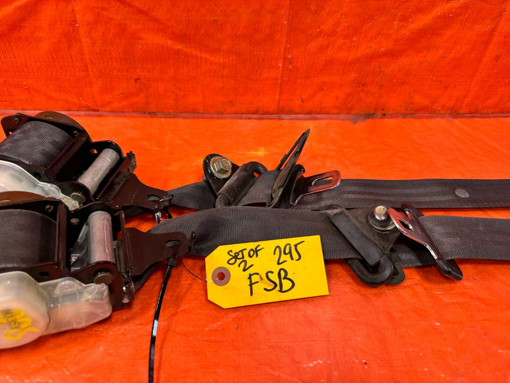 93 95 HONDA DEL SOL   FRONT SEAT BELT SET   LEFT & RIGHT SEAT BELTS   OEM #2952