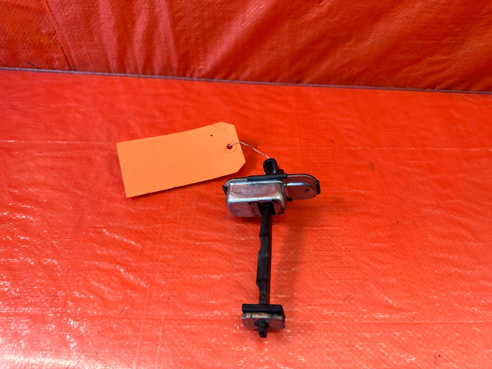 10 16 HYUNDAI GENESIS COUPE PASSENGER RIGHT DOOR CHECKER HINGE ARM STOPPER #2198