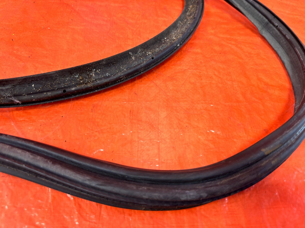 04-11 MAZDA RX8 RX-8 - TRUNK WEATHER STRIP TRIM GASKET LINER RUBBER - OEM #3038