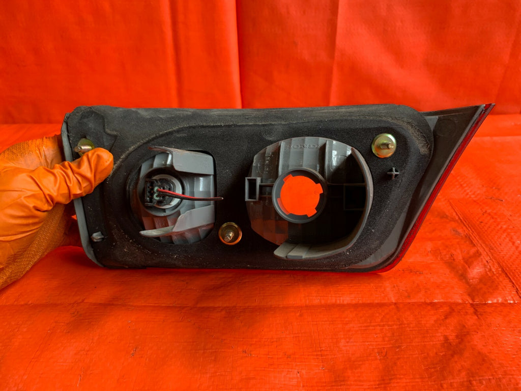 04 05 ACURA TSX   PASSENGER RIGHT INNER TRUNK TAIL LIGHT LAMP   OEM FACTORY OE6