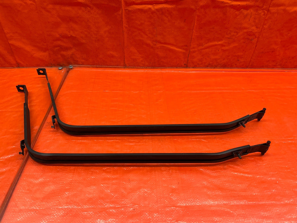 08 15 INFINITI G37 COUPE GAS GASOLINE FUEL TANK MOUNTING STRAPS BAND SET OEM 1690