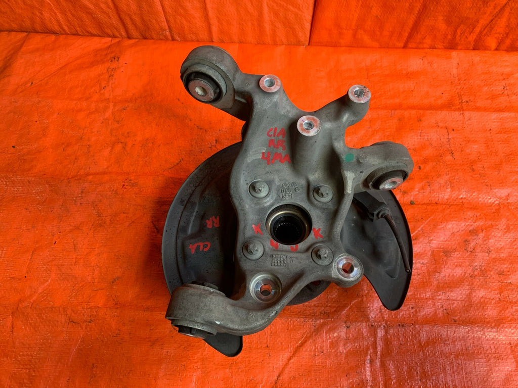 OEM 2015 MERCEDES CLA 250 4MATIC   PASSENGER RIGHT REAR SPINDLE KNUCKLE HUB6