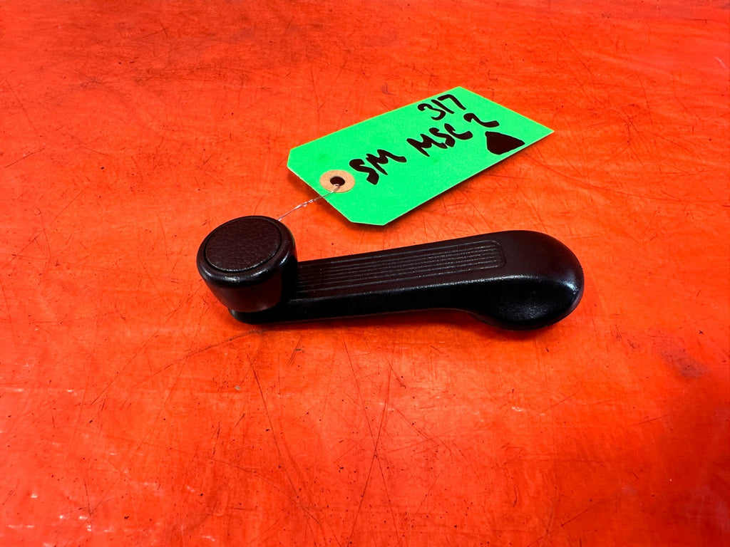 90 91 HONDA CIVIC HATCHBACK   RIGHT WINDOW CRANK ROLL UP HANDLE   OEM 3171
