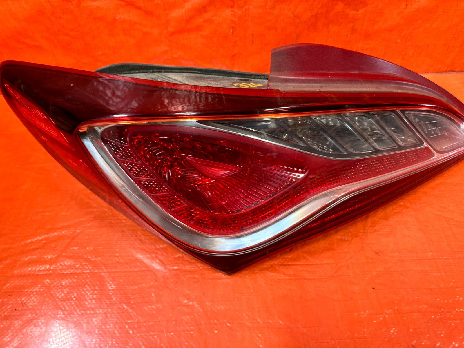 13 16 HYUNDAI GENESIS COUPE   DRIVER LEFT TAIL LIGHT LAMP   OEM FACTORY #3264