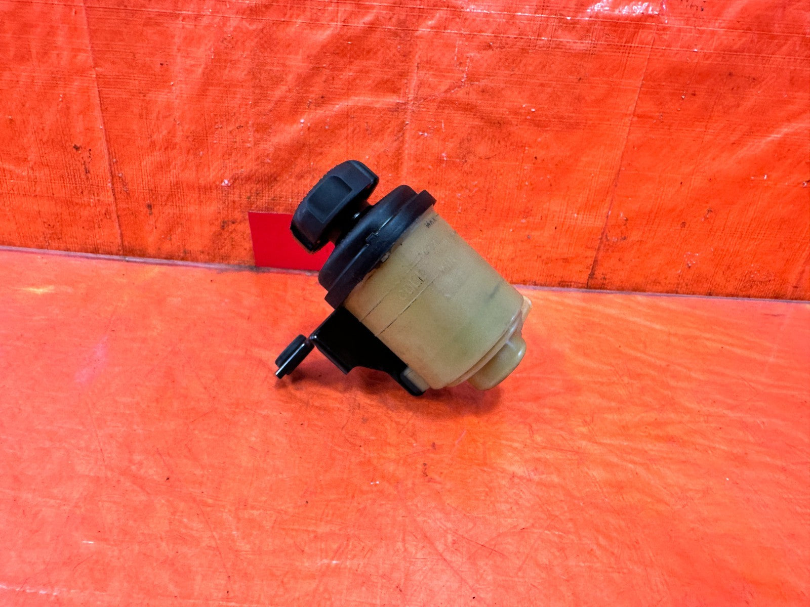10 16 HYUNDAI GENESIS COUPE   POWER STEERING RESERVOIR TANK BOTTLE   OEM #3026