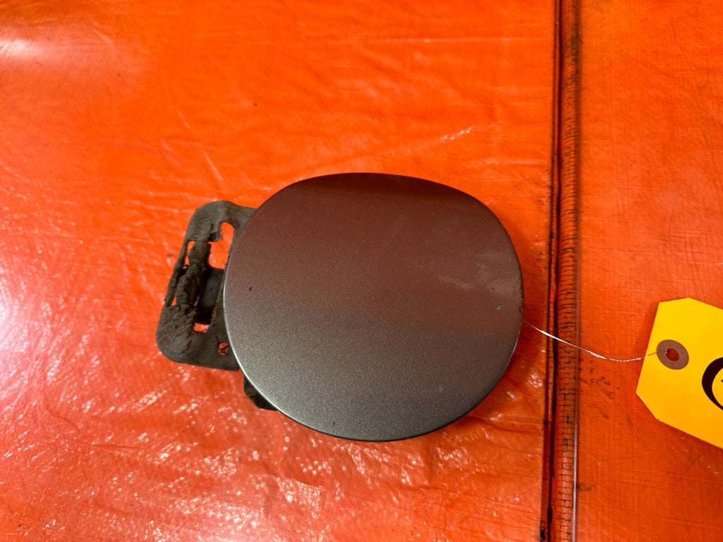 06 11 CIVIC 2D COUPE   FUEL LID / GAS CAP COVER   GRAY COLOR   OEM #2602