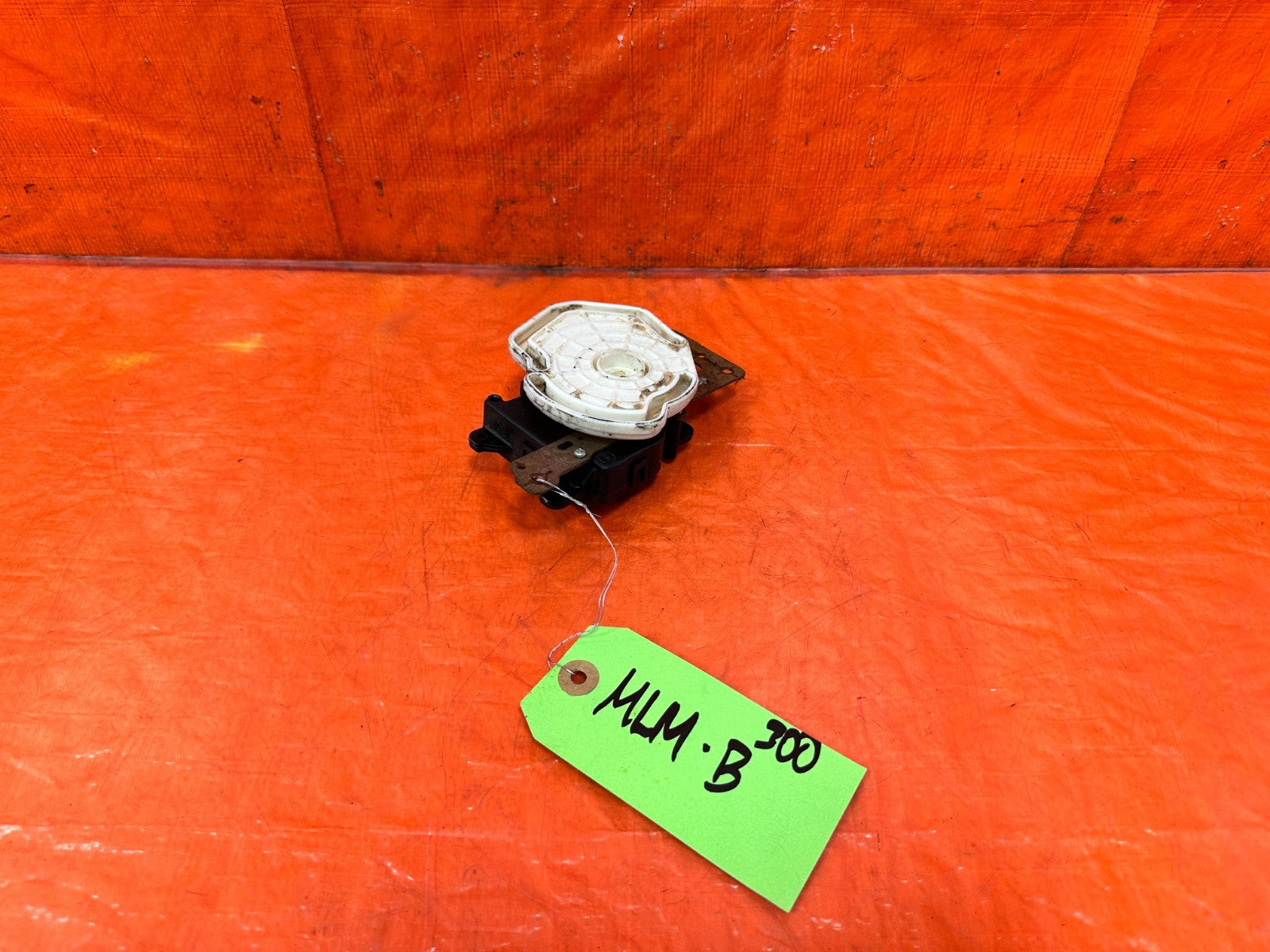 06 11 HONDA CIVIC   AC MOTOR   PART # AW063700 8340   OEM FACTORY #3000