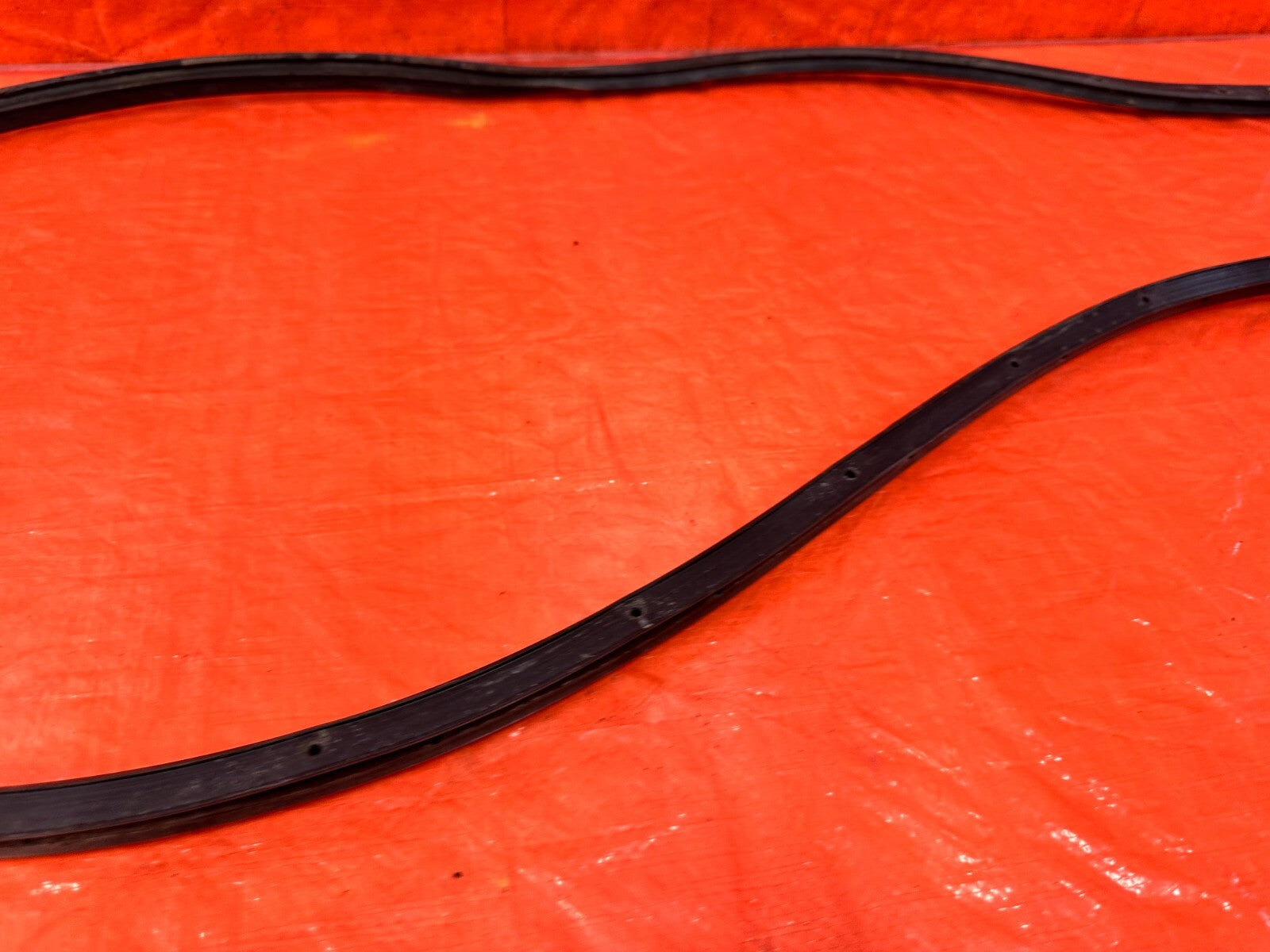 02 10 LEXUS SC430   RIGHT FRONT   DOOR WEATHER STRIP   OEM FACTORY OE #2889