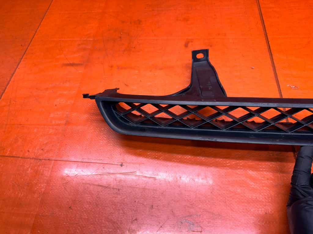 97 01 HONDA PRELUDE 2.2L FRONT BUMPER UPPER GRILLE GRILL ASSEMBLY OEM #3368