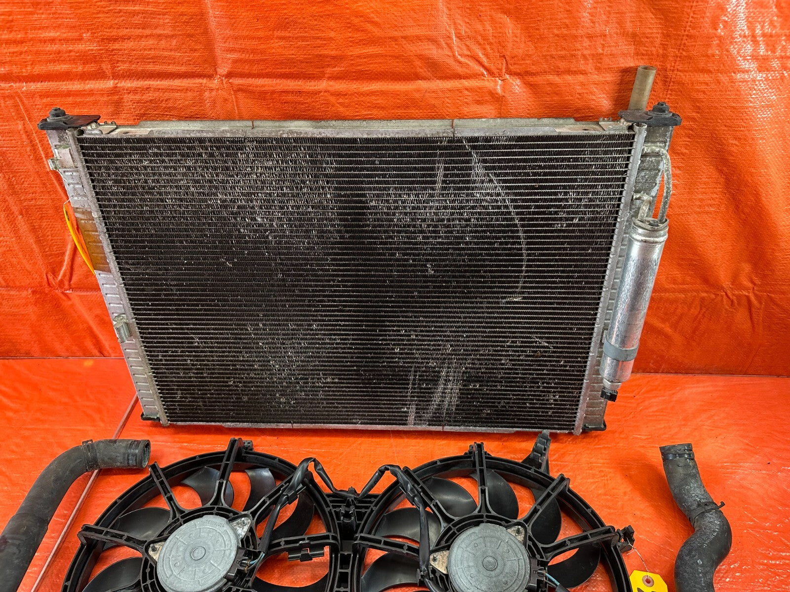 08 15 INFINITI G37 Q60   6 SPEED MANUAL RADIATOR W/ FANS & HOSES   OEM #2329
