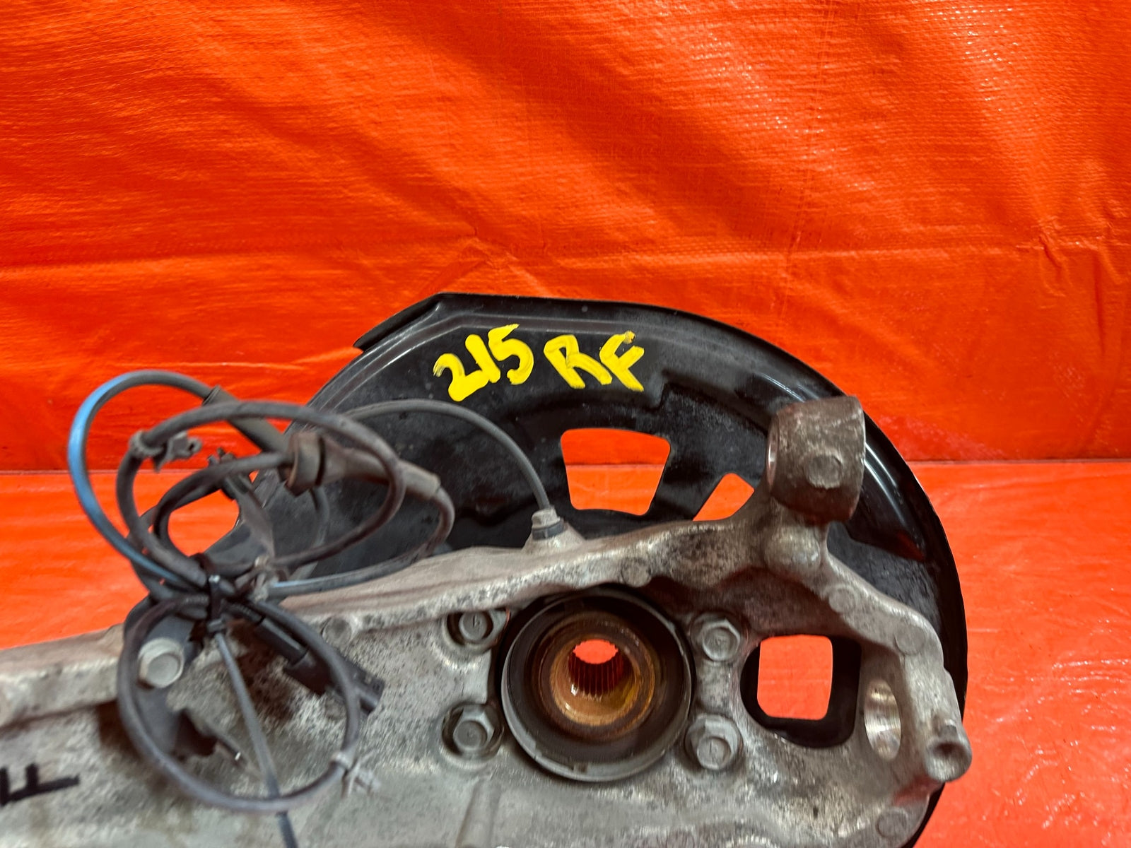 16 20 INFINITI Q50   AWD ONLY PASSENGER RIGHT FRONT SPINDLE KNUCKLE HUB OEM #21511