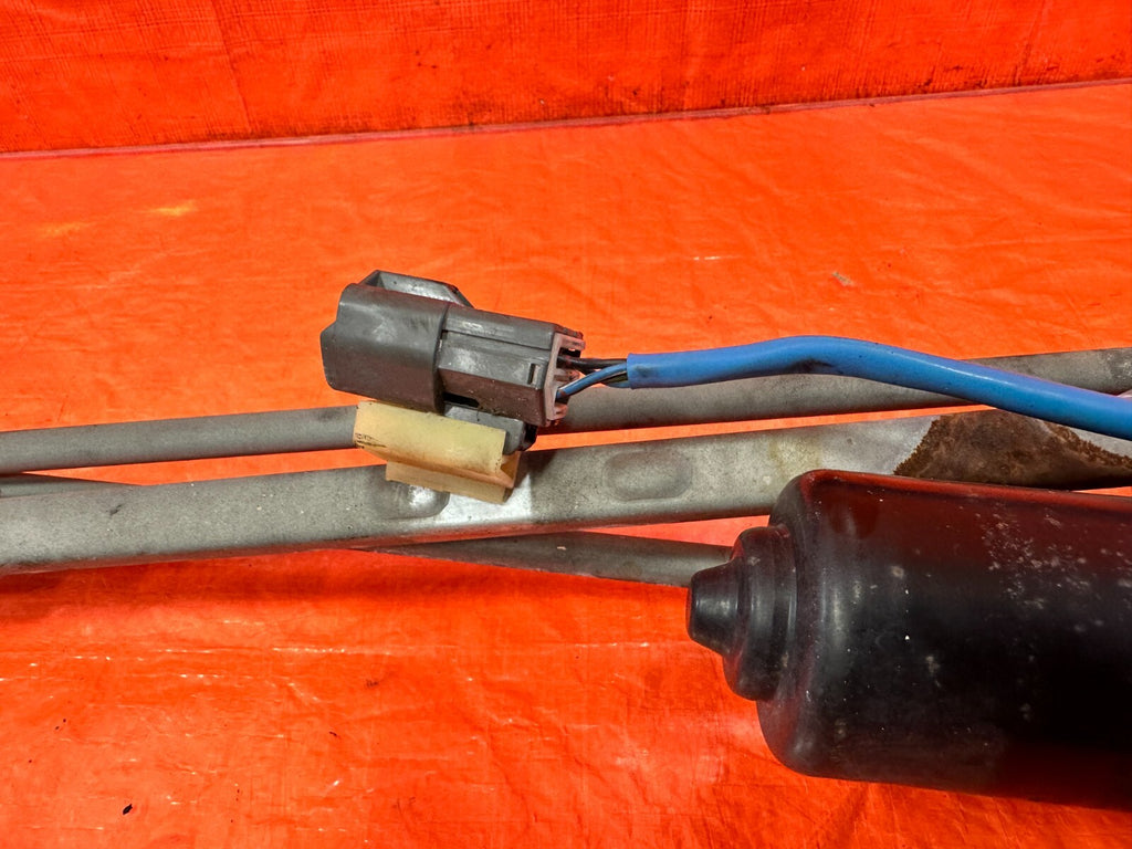 94   01 ACURA INTEGRA   FRONT WINDSHIELD WIPER MOTOR WITH LINKAGE   OEM  #2743