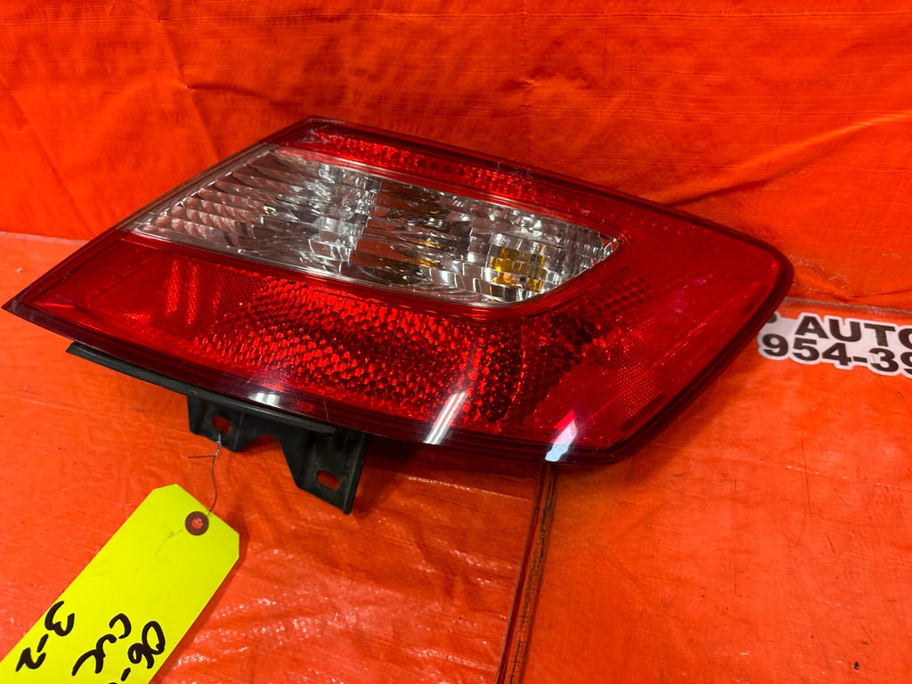 06 08 HONDA CIVIC COUPE   TAIL LIGHT LAMP   PASSENGER RIGHT SIDE   OEM #06083