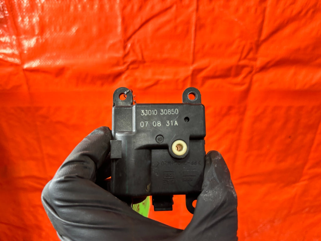 08 15 INFINITI G37 Q60   HEATER SERVO MOTOR FLAP VENTILATION VALVE   OEM #3111