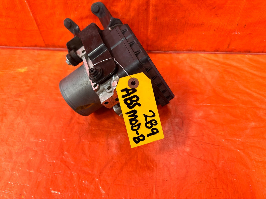 2018 18 INFINITI Q60 RED SPORT   ABS PUMP ANTI SKID LOCK ACTUATOR VSA MODULATOR5