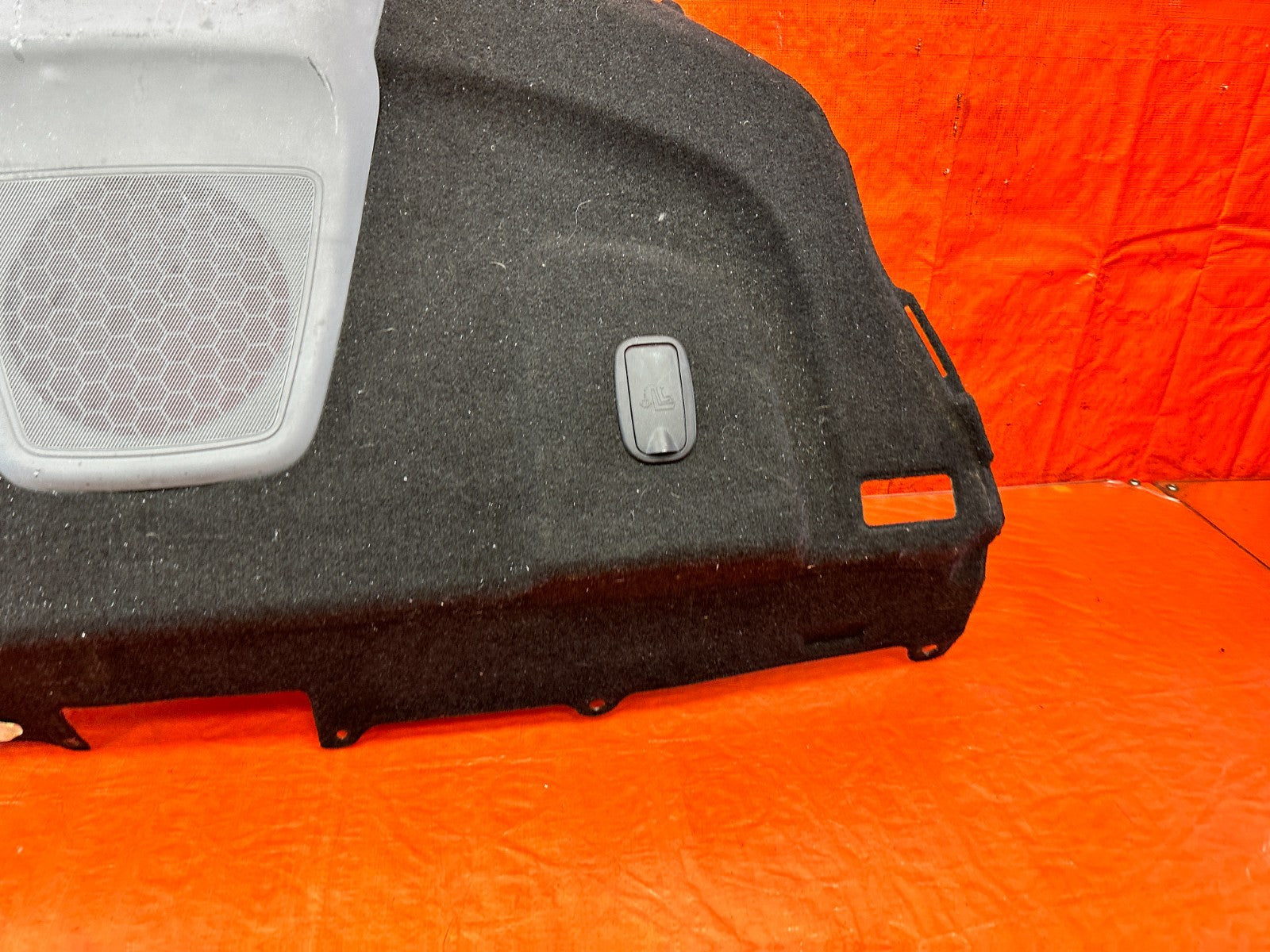 10 16 HYUNDAI GENESIS COUPE   REAR SPEAKER COVER TRAY LINER TRIM   W/ SUB 3261