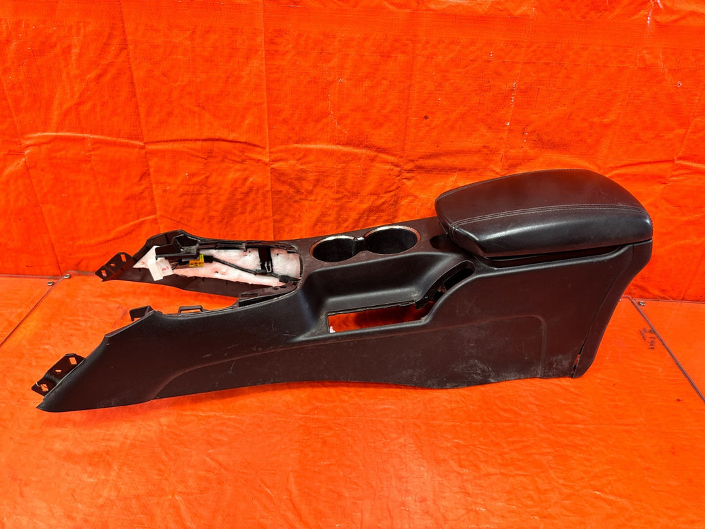 13 16 HYUNDAI GENESIS COUPE   ARM REST / CENTER CONSOLE STORAGE   OEM #29910