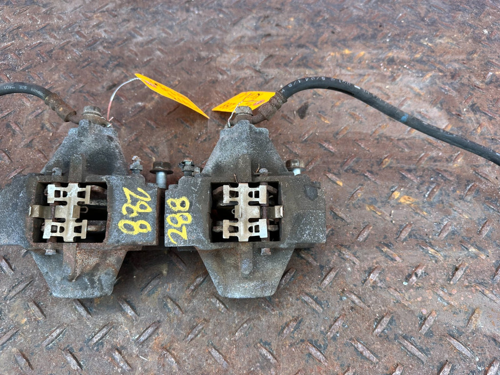 02 10 LEXUS SC430   LEFT AND RIGHT REAR BRAKE CALIPERS   OEM FACTORY #2885