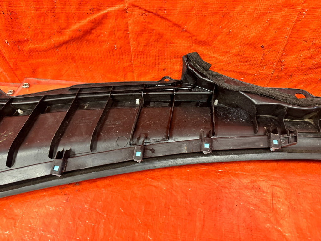 14 20 INFINITI Q50 Q60   WINDSHIELD WIPER COWL TRIM PLASTIC   OEM FACTORY #31410