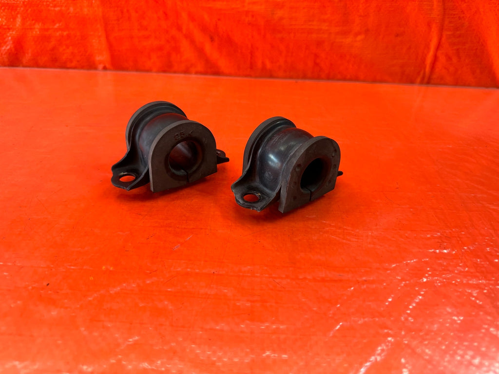 04 08 ACURA TSX   FRONT SWAY STABILIZER BAR BUSHINGS AND BRACKETS   OEM #2094