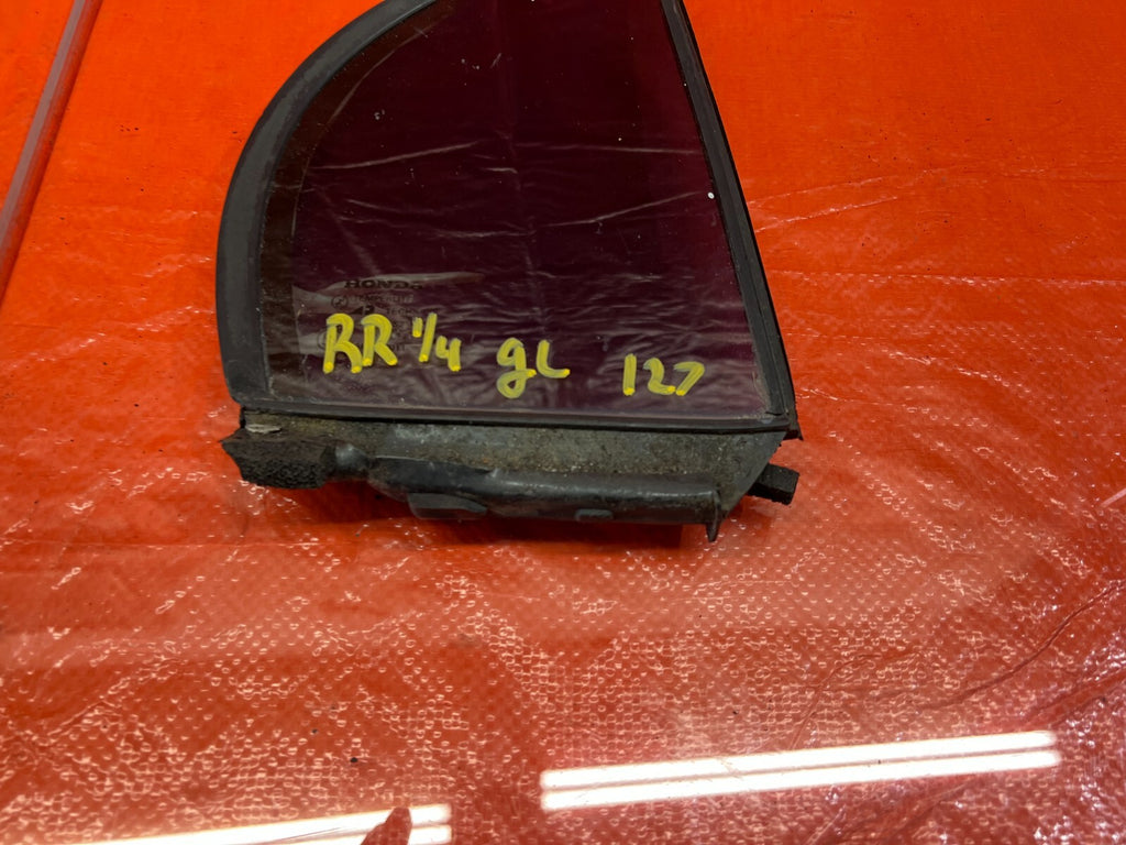 96 00 HONDA CIVIC   SEDAN   PASSENGER RIGHT REAR   DOOR VENT GLASS   OEM #1274