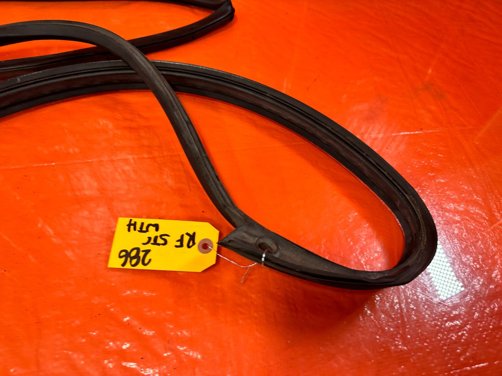 06 11 HONDA CIVIC 2D COUPE   PASSENGER RIGHT  WEATHER STRIP TRIM SEAL GASKET OEM2