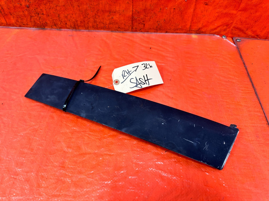 90 91 HONDA CIVIC HATCHBACK PASSENGER RIGHT FRONT DOOR SASH TRIM MOLDING OEM 3270