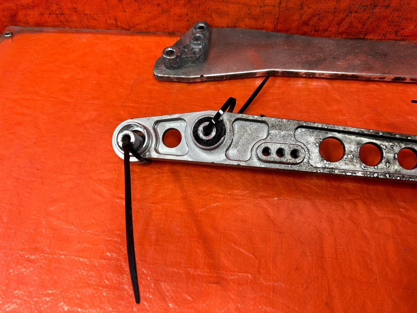 92 95 HONDA CIVIC    ALUMINUM REAR SUBFRAME BRACE LOWER CONTROL ARM #32715
