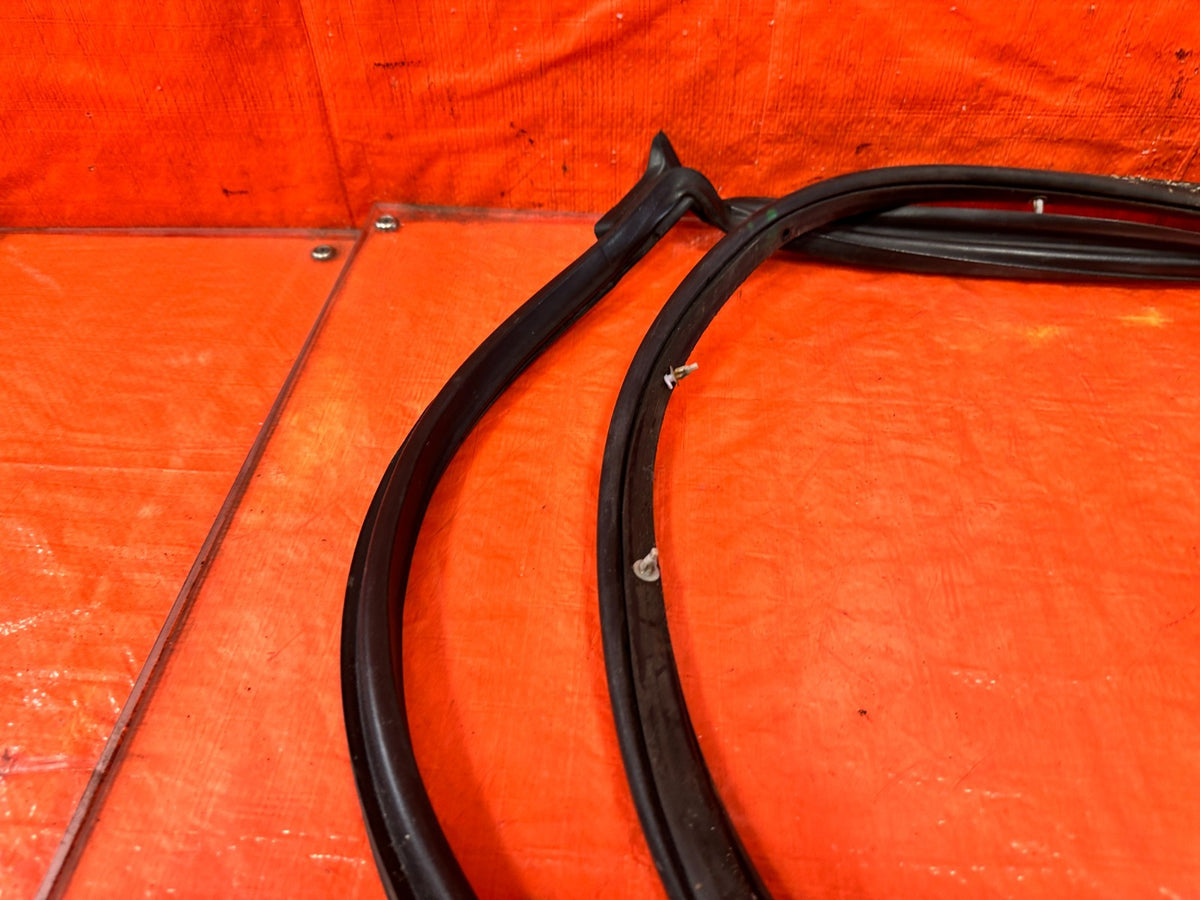 02-05 HONDA CIVIC SI EP3 HATCH LEFT DOOR WEATHER STRIP TRIM SEAL GASKET OEM 3064