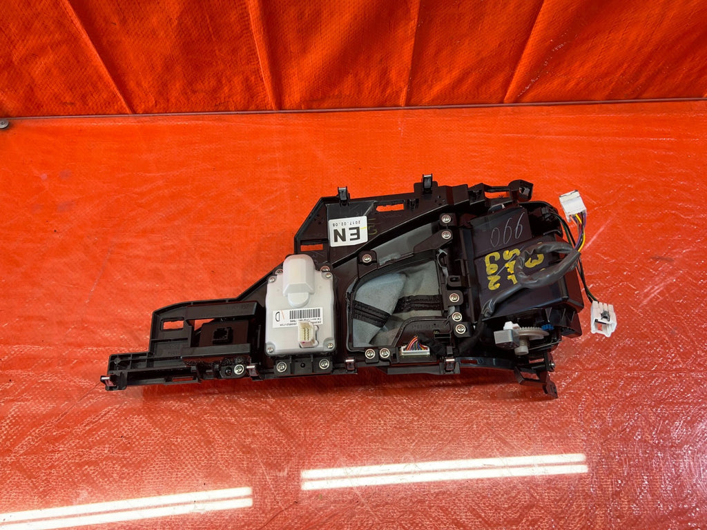 14 22 INFINITI Q50   CENTER / SHIFTER CONSOLE W/ CONTROLS   W/O NAVI   OEM #1318