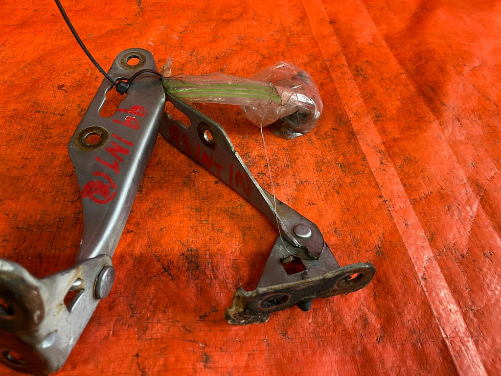 98   01 ACURA INTEGRA 2 DOOR   HOOD HINGE SET DRIVER LEFT PASSENGER RIGHT OEM2