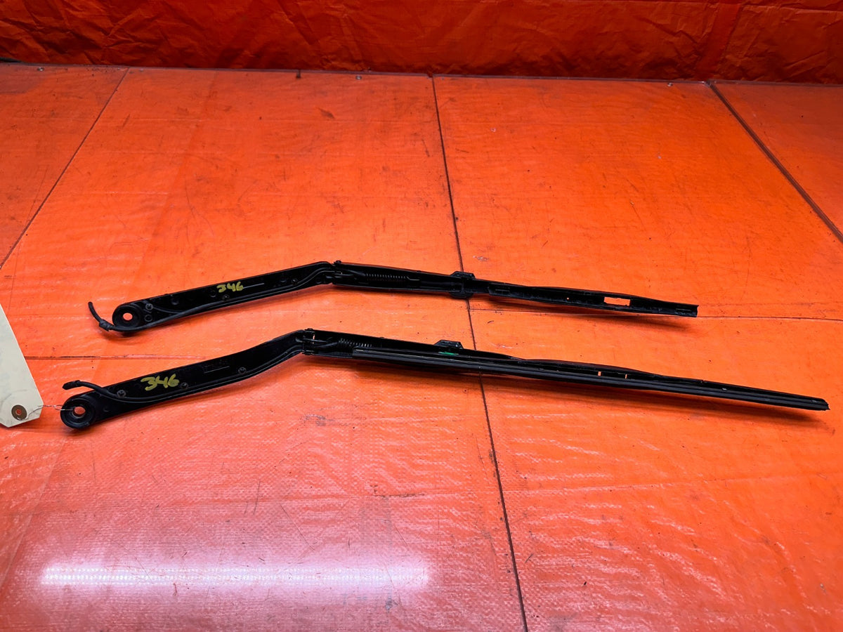 03-08 NISSAN 350Z FRONT WINDSHIELD WIPER ARMS PAIR DRIVER PASSENGER OEM #3467