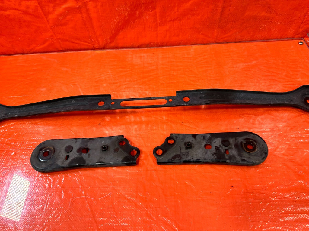 15 21 SUBARU WRX & STI   REAR SUBFRAME SUB FRAME BRACKET BRACE   OEM #2667