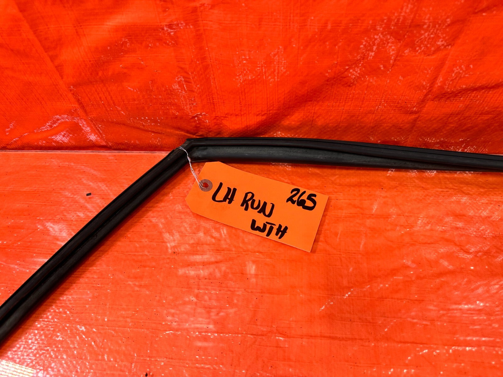 12 15 HONDA CIVIC SI 2D COUPE DRIVER LEFT FRONT WINDOW GLASS RUN CHANNEL OEM 26510