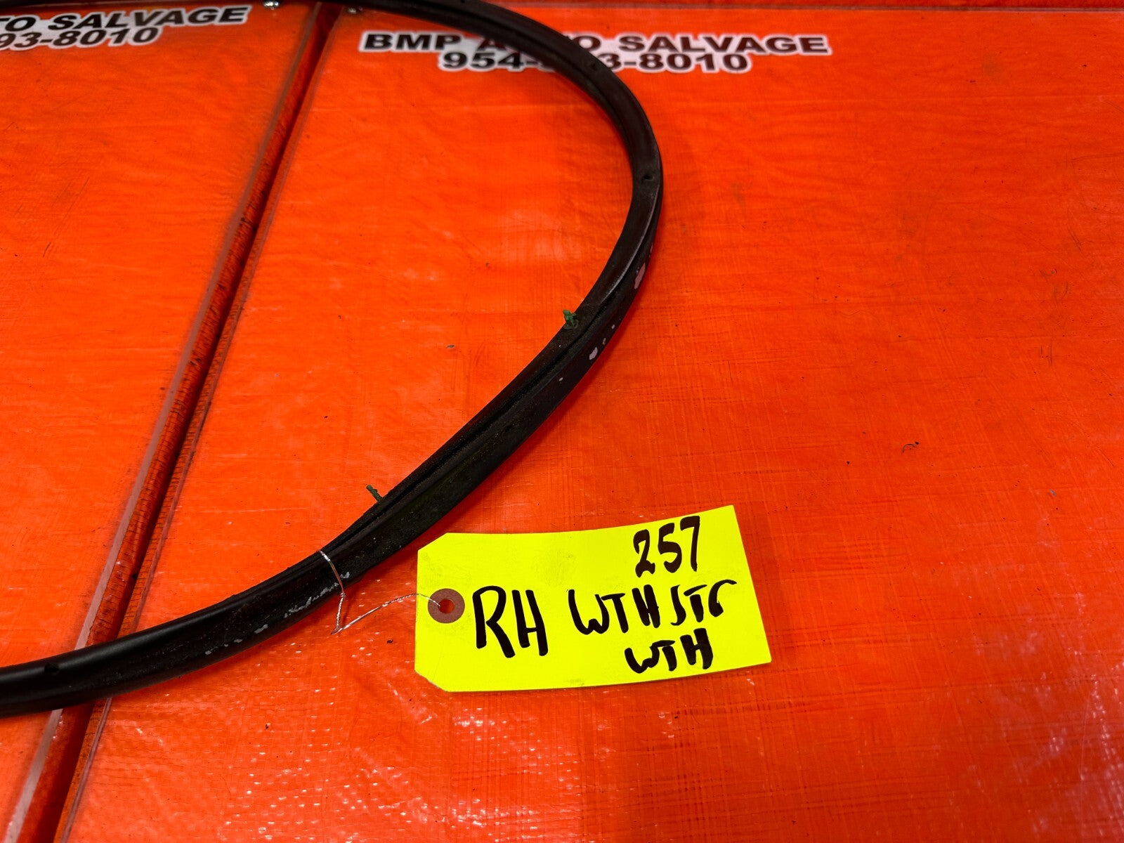 92 95 HONDA CIVIC 2D COUPE CHASSIS 2 DOOR OPEN TRIM WEATHER STRIP LEFT FRONT 2572