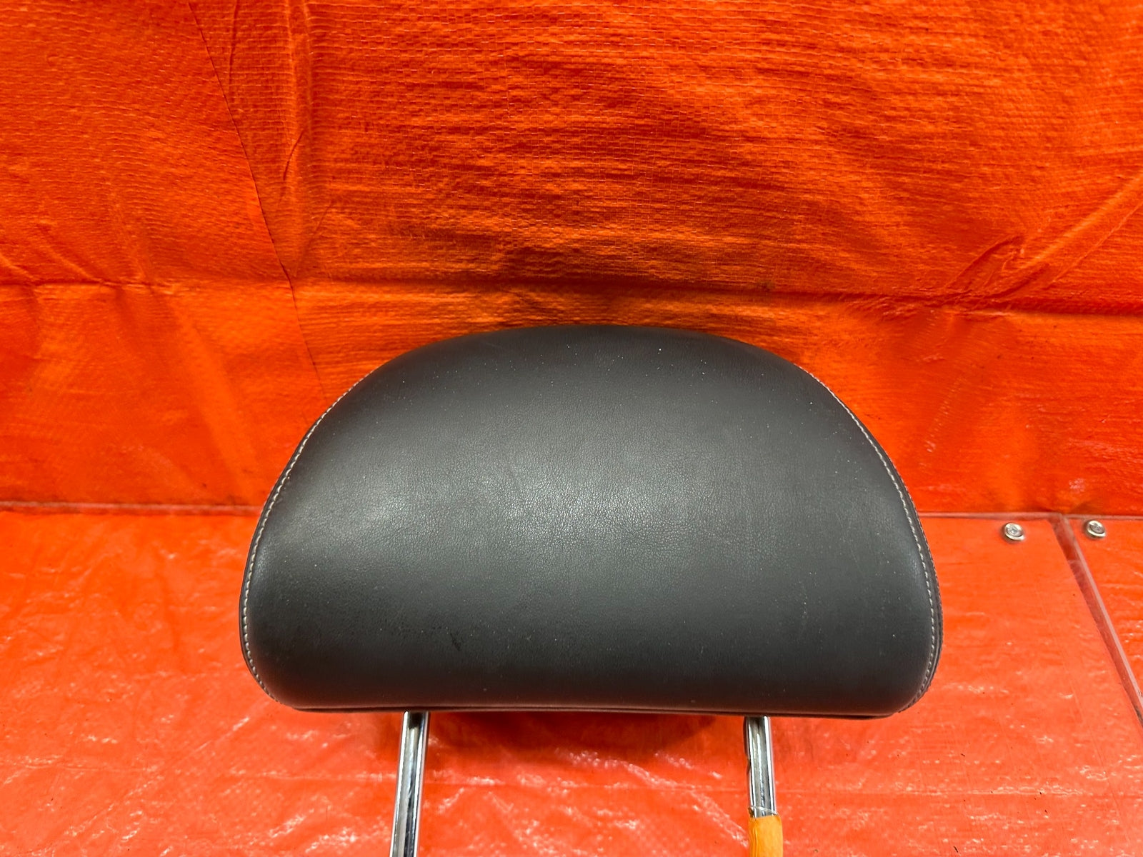 08 15 INFINITI G37 & Q60 2D COUPE   LEFT OR RIGHT FRONT SEAT   HEAD REST OEM 2077