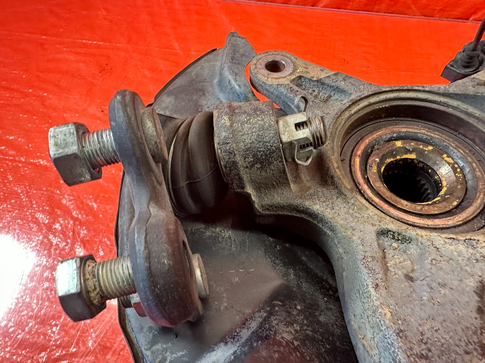 06 11 HONDA CIVIC SI 2D & 4D PASSENGER RIGHT FRONT SPINDLE KNUCKLE HUB OEM #19410